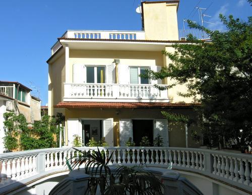 Town Sorrento