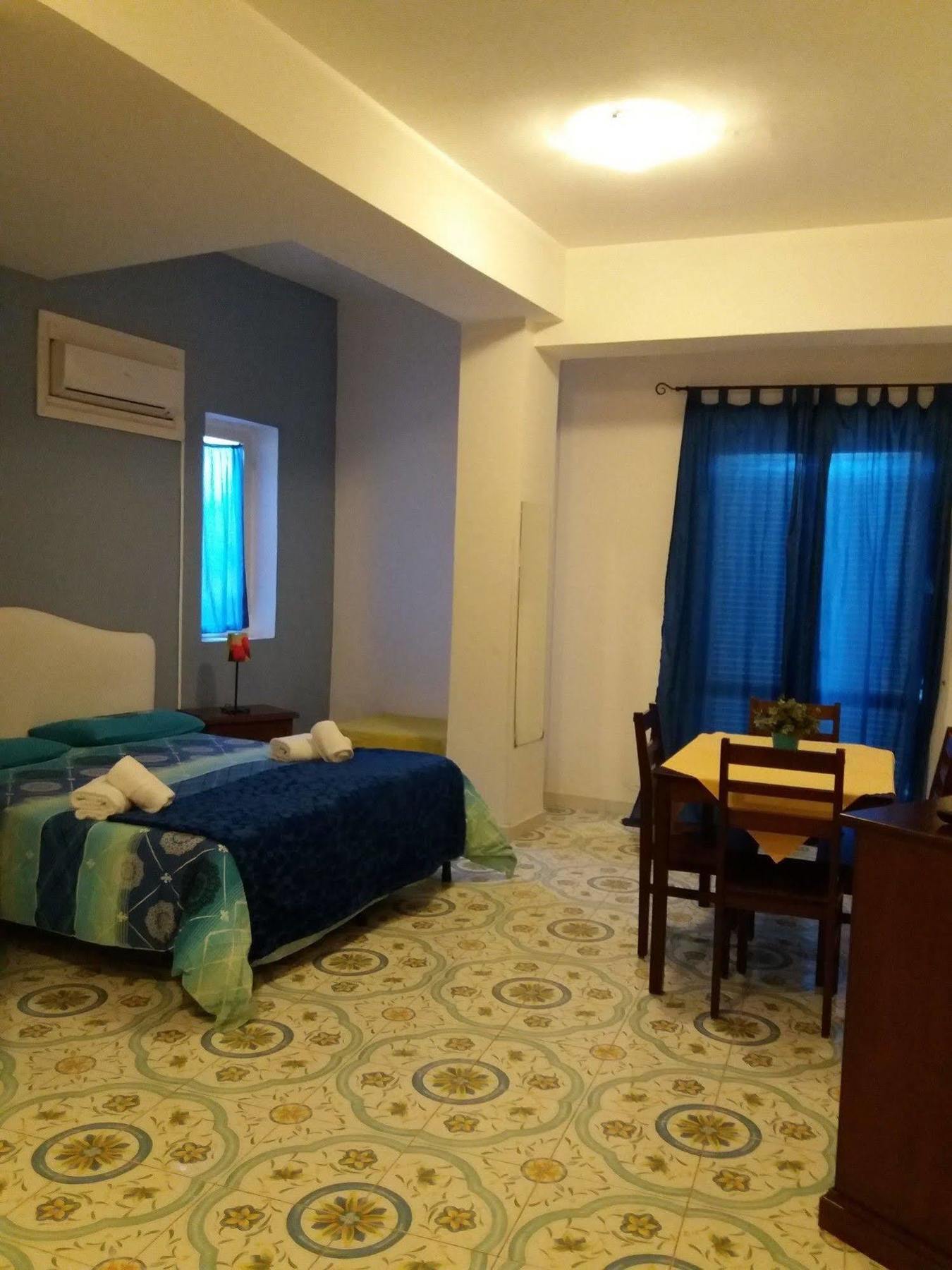 Town Bed & Breakfast 3*