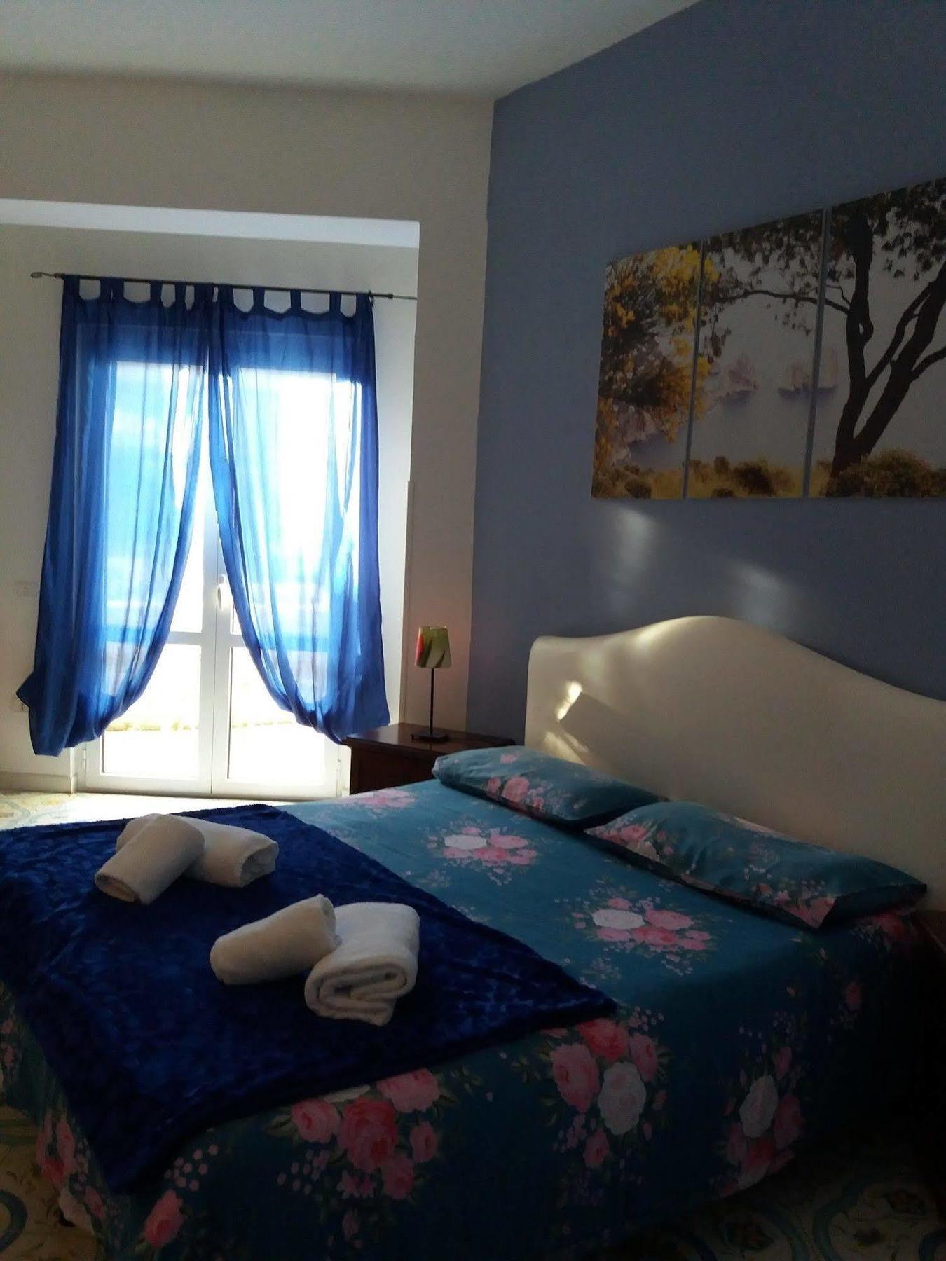 Town Bed & Breakfast 3*