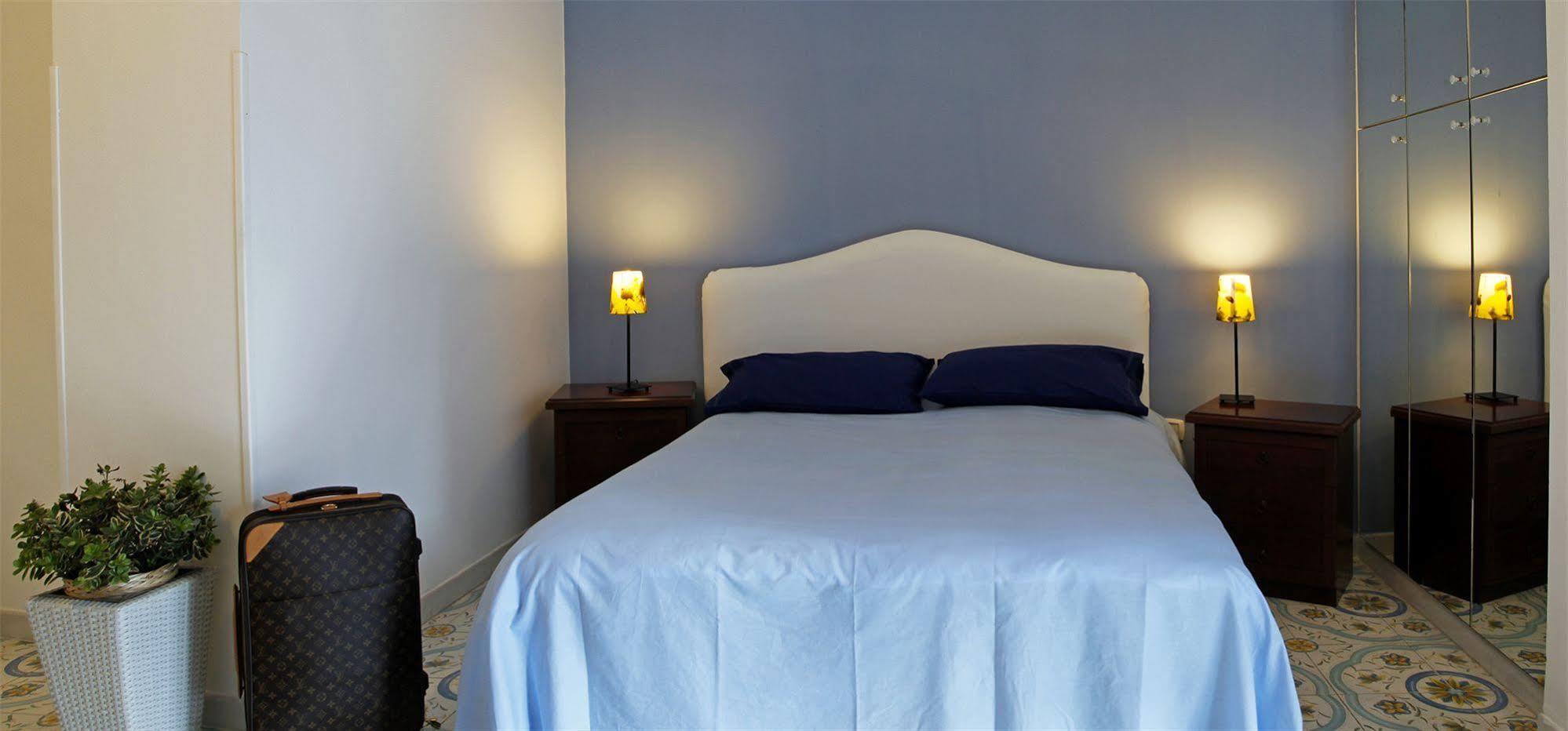 Bed & Breakfast Town 3*